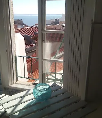 Alfama Center شقة